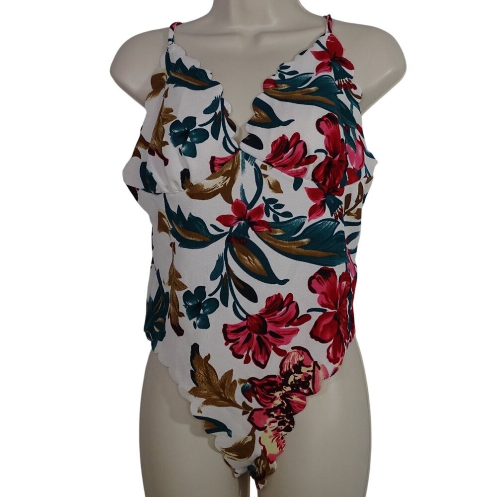 Shein Curve Women Size 1XL 14 White Floral Scalloped Edge Bodysuit V-neck